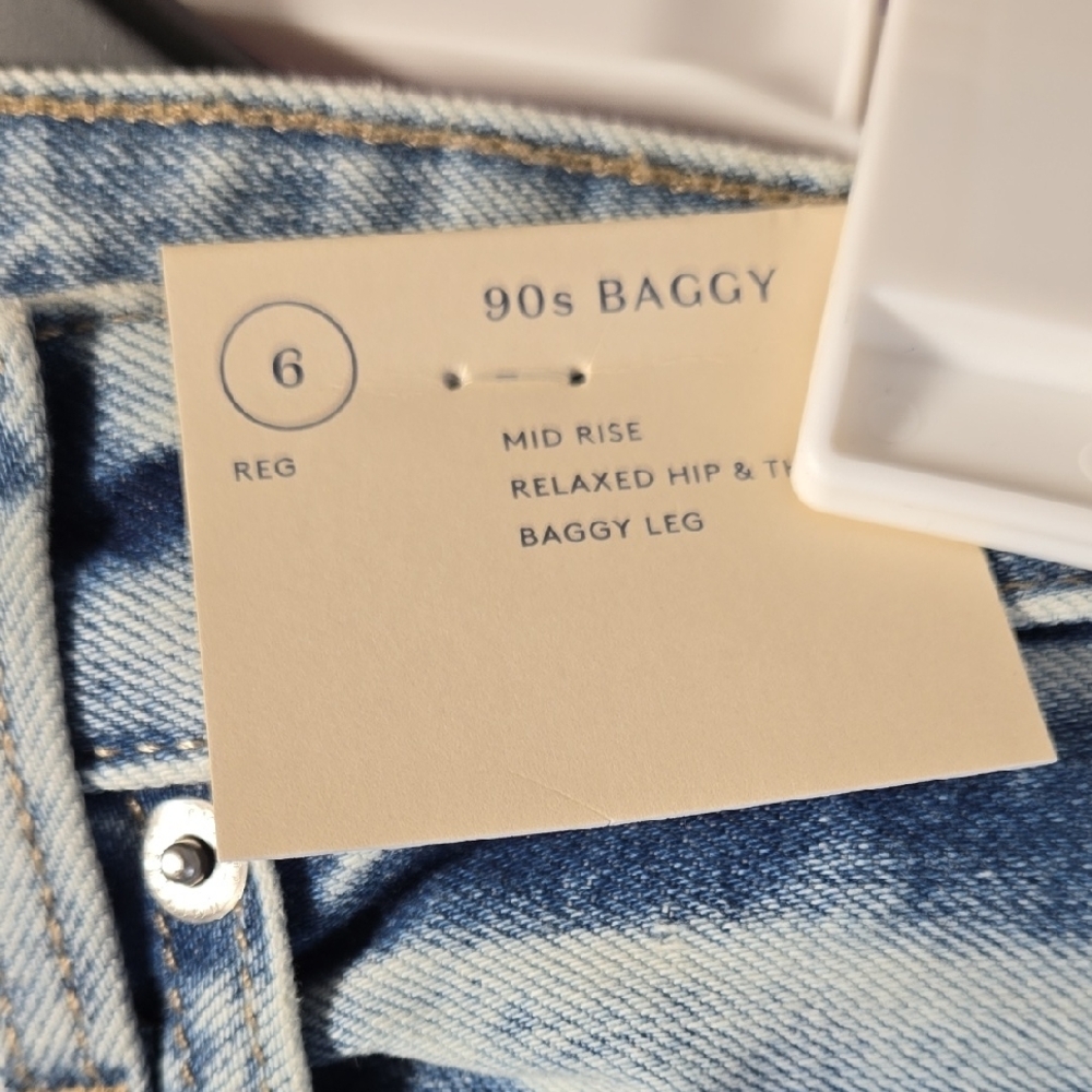 Universal Thread Light Blue Straight Leg Jeans - Picture 2 of 13